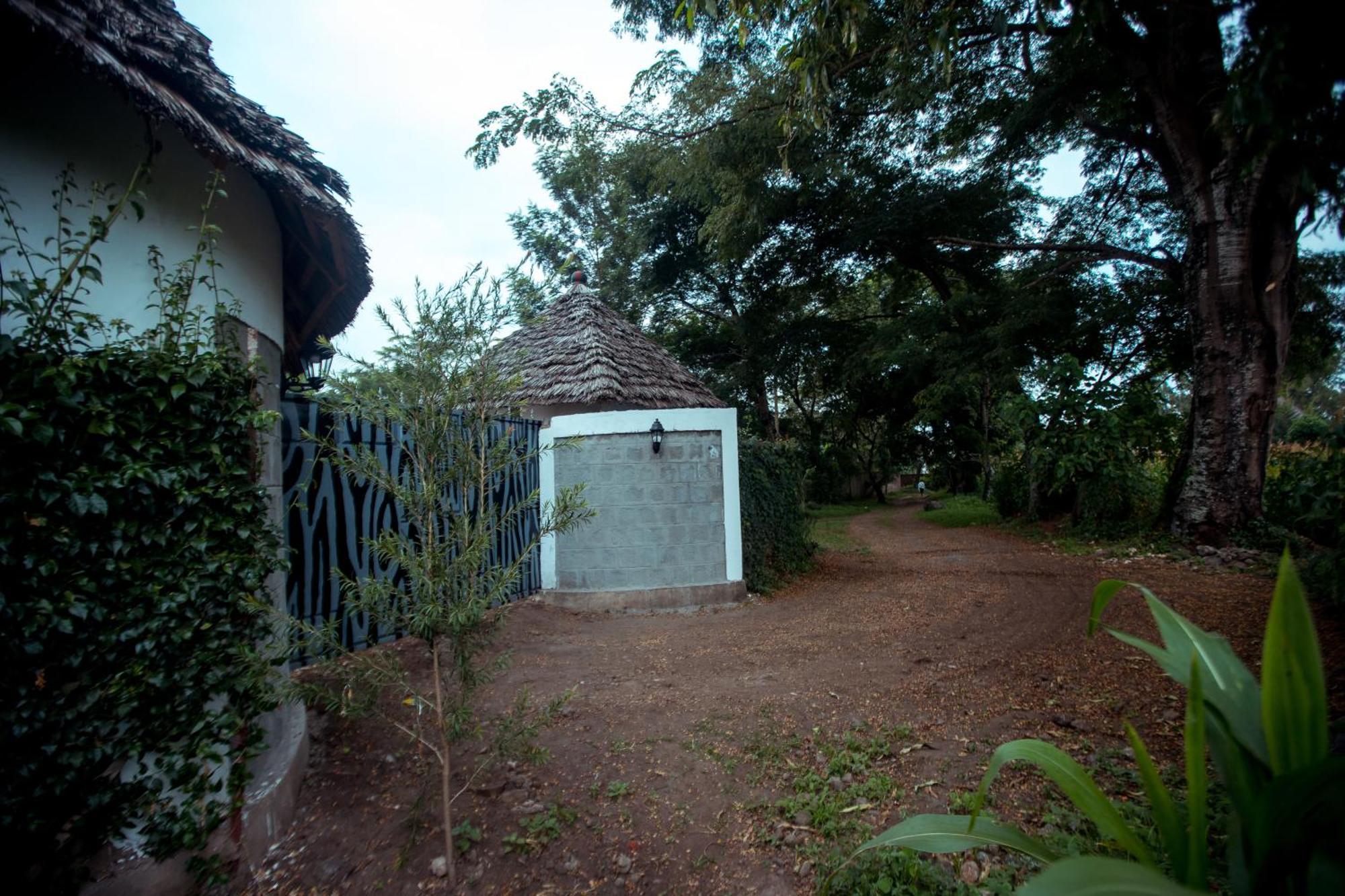 Charming Eco-Homestay Near Kilimanjaro International Airport Arusha Luaran gambar